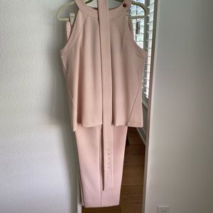 Lovely Ann Taylor outfit with beautifully tailored pants & top w/matching belt.